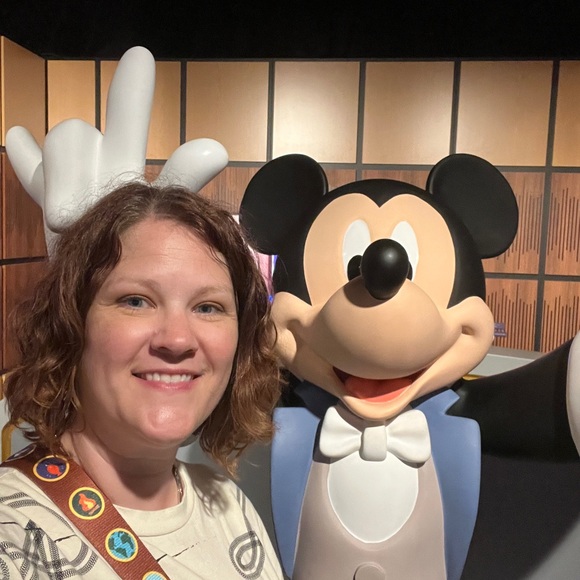 Meet your Posher, Elizabeth - Picture 4 of 9